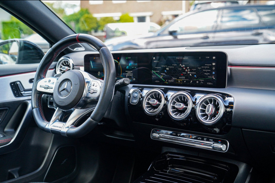 Mercedes-Benz A-Klasse AMG 35 4MATIC Edition 1 | Head Up Display | Burmester | Sterrenhemel | Memory | 360 Camera | Massage