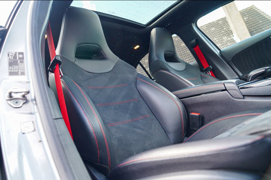Mercedes-Benz A-Klasse AMG 35 4MATIC Edition 1 | Head Up Display | Burmester | Sterrenhemel | Memory | 360 Camera | Massage