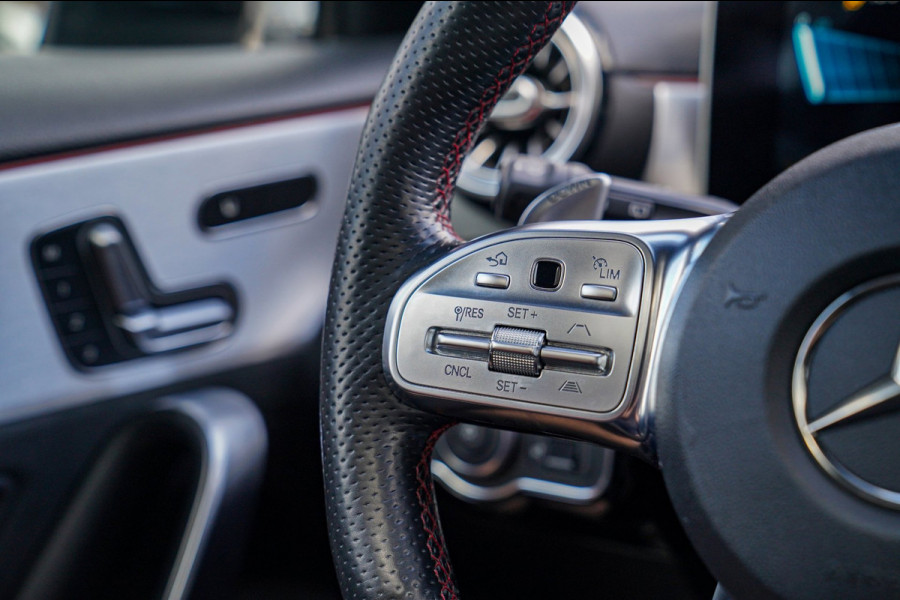 Mercedes-Benz A-Klasse AMG 35 4MATIC Edition 1 | Head Up Display | Burmester | Sterrenhemel | Memory | 360 Camera | Massage