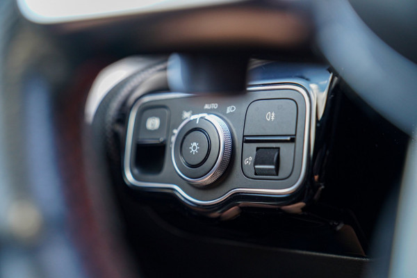 Mercedes-Benz A-Klasse AMG 35 4MATIC Edition 1 | Head Up Display | Burmester | Sterrenhemel | Memory | 360 Camera | Massage
