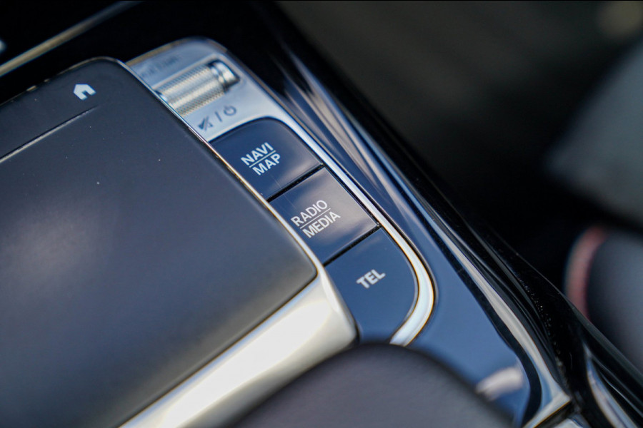 Mercedes-Benz A-Klasse AMG 35 4MATIC Edition 1 | Head Up Display | Burmester | Sterrenhemel | Memory | 360 Camera | Massage