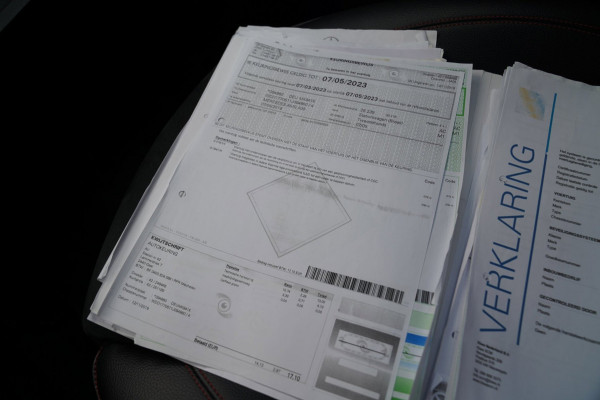 Mercedes-Benz A-Klasse AMG 35 4MATIC Edition 1 | Head Up Display | Burmester | Sterrenhemel | Memory | 360 Camera | Massage
