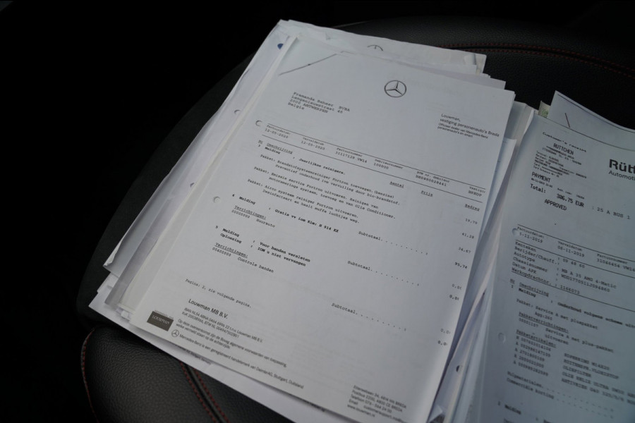 Mercedes-Benz A-Klasse AMG 35 4MATIC Edition 1 | Head Up Display | Burmester | Sterrenhemel | Memory | 360 Camera | Massage