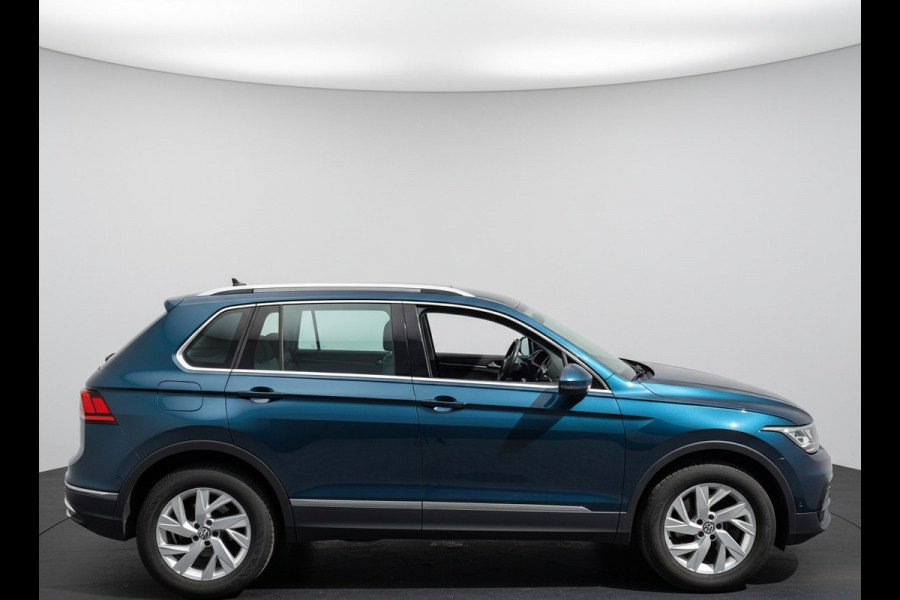 Volkswagen Tiguan e-Hybrid 245PK DSG ELEGANCE ALCANTARA/LED/VIRTUAL/CARPLAY/NAVI