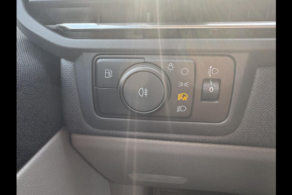 Ford Transit Custom Tourneo 340 2.5 PHEV L2H1 Titanium X 233pk | 16-weg elek. AGR-stoel | Handsfree elektrische dubbele zijschuifdeuren | Panoramadak | 15 B&O speaker | Inklapbare trekhaak | Verwarmbaar stuurwiel | Verwarmbare en elektrisch verstelbare stoelen tweede zitrij | Draadloos opladen