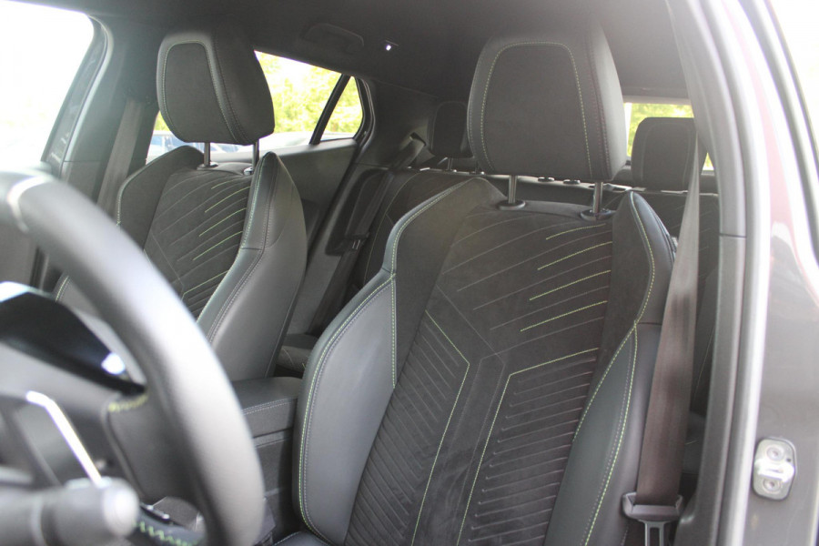 Peugeot 2008 1.2 Hybrid 145PK AUTOMAAT GT PACK | ELEKTRISCH BEDIENBARE BESTUURDERSSTOEL | NAVIGATIE | FULL LED KOPLAMPEN | DRAADLOZE APPLE CARPLAY/ANDROID AUTO | ADAPTIVE CRUISE CONTROL | CAMERA VOOR + ACHTER | CLIMATE CONTROL | LICHTMETALEN VELGEN 17" | KEYLESS ENTRY/START | DAB+ RADIO | ALCANTARA/LEDEREN BEKLEDING  | DODEHOEK DETECTIE | PARKEERSENSOREN VOOR + ACHTER | STOEL VERWARMING | DRAADLOZE TELEFOONLADER |