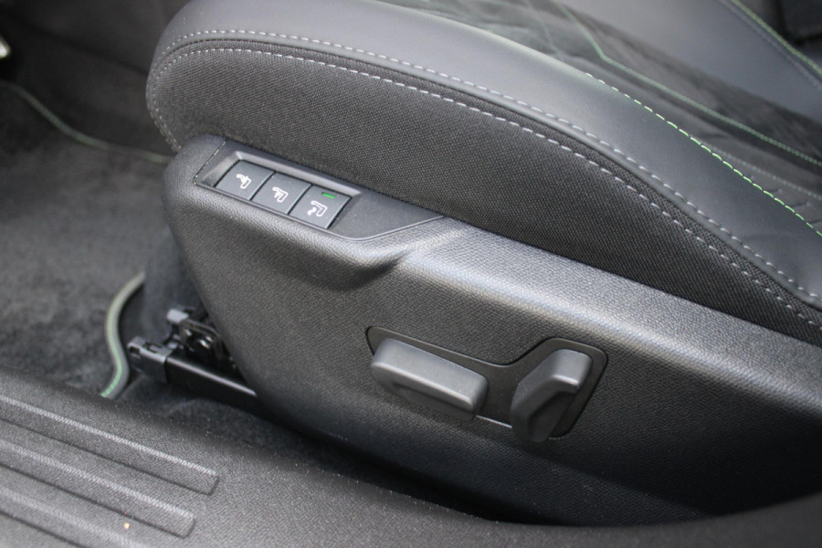 Peugeot 2008 1.2 Hybrid 145PK AUTOMAAT GT PACK | ELEKTRISCH BEDIENBARE BESTUURDERSSTOEL | NAVIGATIE | FULL LED KOPLAMPEN | DRAADLOZE APPLE CARPLAY/ANDROID AUTO | ADAPTIVE CRUISE CONTROL | CAMERA VOOR + ACHTER | CLIMATE CONTROL | LICHTMETALEN VELGEN 17" | KEYLESS ENTRY/START | DAB+ RADIO | ALCANTARA/LEDEREN BEKLEDING  | DODEHOEK DETECTIE | PARKEERSENSOREN VOOR + ACHTER | STOEL VERWARMING | DRAADLOZE TELEFOONLADER |