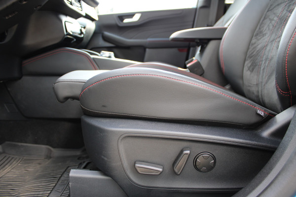 Ford Kuga 2.5 PHEV ST-Line X | 19" | Technology pack | BLIS | B&O | AGR