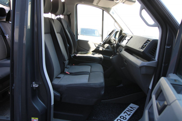Volkswagen Crafter 35 2.0 TDI L3H3 DC / 6 pers / AUTOMAAT / Trekhaak / Camera