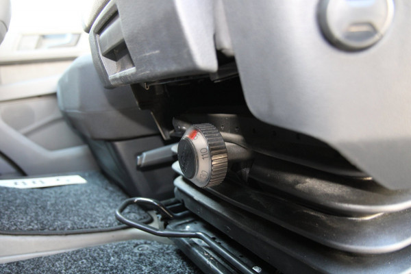 Volkswagen Crafter 35 2.0 TDI L3H3 DC / 6 pers / AUTOMAAT / Trekhaak / Camera