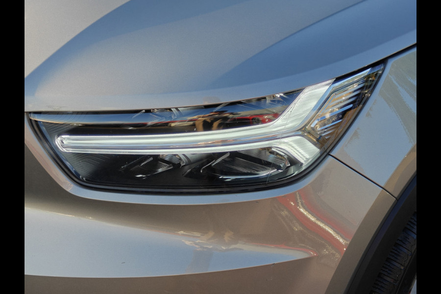 Volvo XC40 T4 211PK Plug-in Hybrid Inscription Expression | Trekhaak | BLIS | Camera Achter | Stoel & Stuur verwarm. | 18'' |