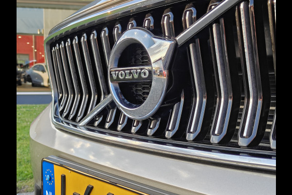 Volvo XC40 T4 211PK Plug-in Hybrid Inscription Expression | Trekhaak | BLIS | Camera Achter | Stoel & Stuur verwarm. | 18'' |