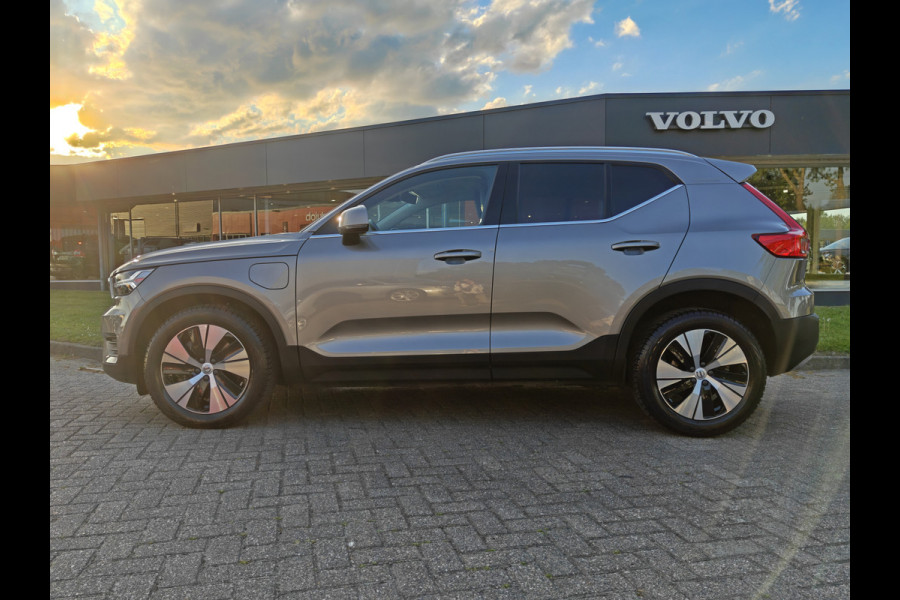 Volvo XC40 T4 211PK Plug-in Hybrid Inscription Expression | Trekhaak | BLIS | Camera Achter | Stoel & Stuur verwarm. | 18'' |