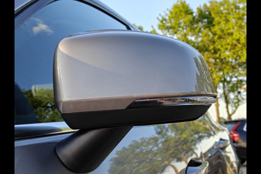 Volvo XC40 T4 211PK Plug-in Hybrid Inscription Expression | Trekhaak | BLIS | Camera Achter | Stoel & Stuur verwarm. | 18'' |