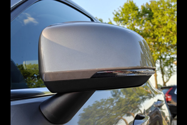 Volvo XC40 T4 211PK Plug-in Hybrid Inscription Expression | Trekhaak | BLIS | Camera Achter | Stoel & Stuur verwarm. | 18'' |