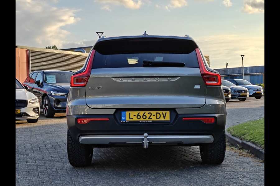 Volvo XC40 T4 211PK Plug-in Hybrid Inscription Expression | Trekhaak | BLIS | Camera Achter | Stoel & Stuur verwarm. | 18'' |