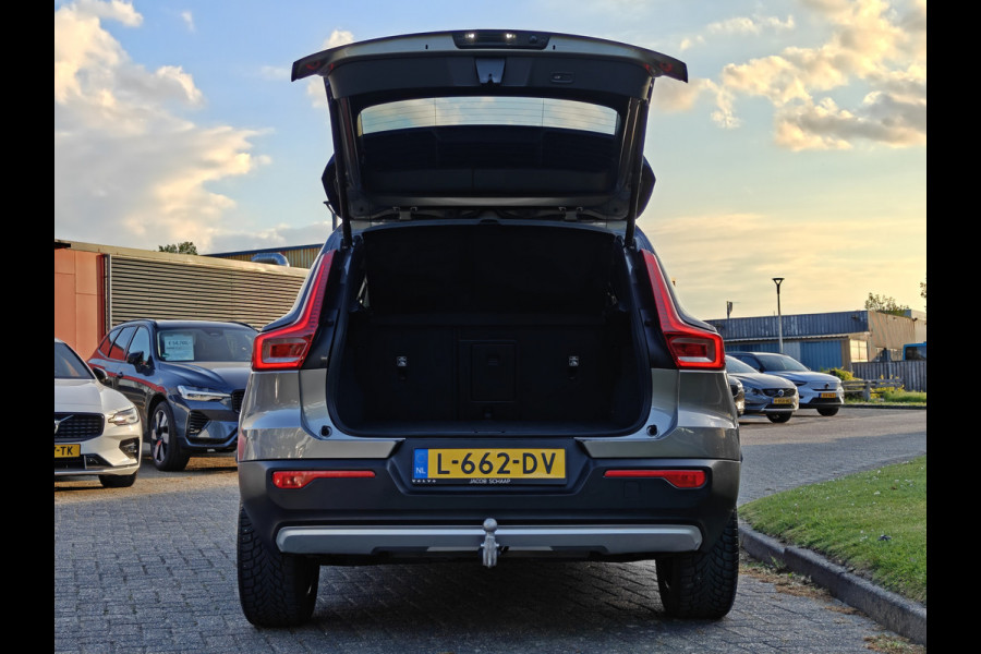 Volvo XC40 T4 211PK Plug-in Hybrid Inscription Expression | Trekhaak | BLIS | Camera Achter | Stoel & Stuur verwarm. | 18'' |