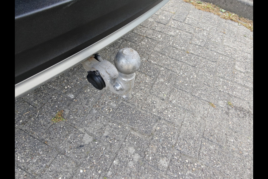 Volvo XC40 T4 211PK Plug-in Hybrid Inscription Expression | Trekhaak | BLIS | Camera Achter | Stoel & Stuur verwarm. | 18'' |
