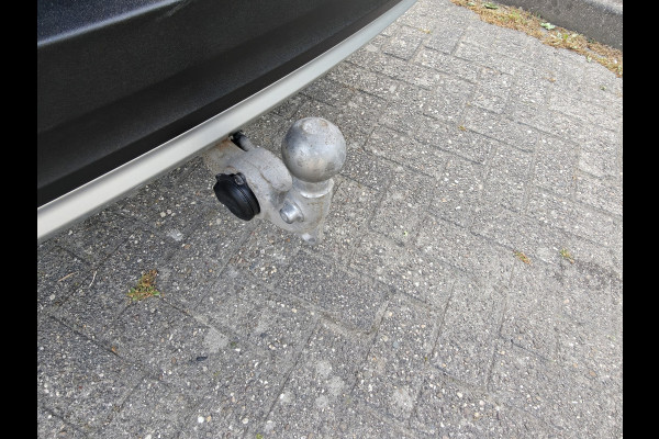 Volvo XC40 T4 211PK Plug-in Hybrid Inscription Expression | Trekhaak | BLIS | Camera Achter | Stoel & Stuur verwarm. | 18'' |