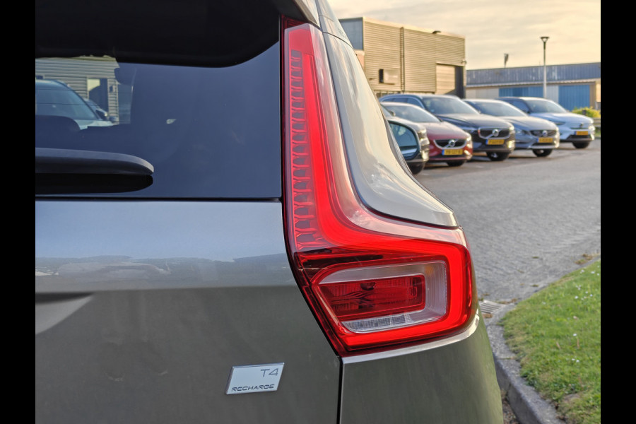 Volvo XC40 T4 211PK Plug-in Hybrid Inscription Expression | Trekhaak | BLIS | Camera Achter | Stoel & Stuur verwarm. | 18'' |