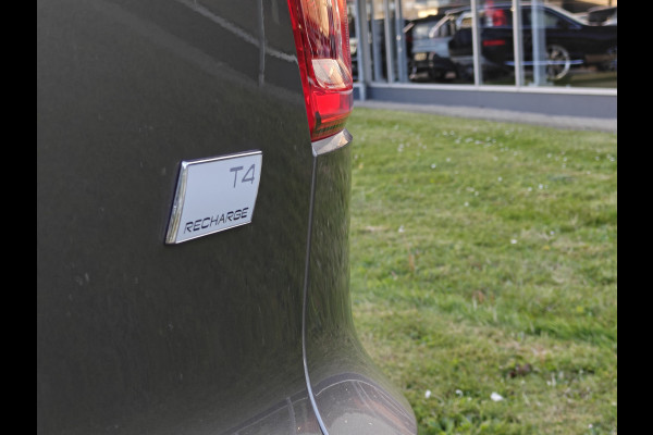 Volvo XC40 T4 211PK Plug-in Hybrid Inscription Expression | Trekhaak | BLIS | Camera Achter | Stoel & Stuur verwarm. | 18'' |