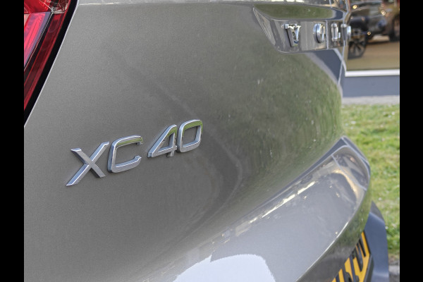Volvo XC40 T4 211PK Plug-in Hybrid Inscription Expression | Trekhaak | BLIS | Camera Achter | Stoel & Stuur verwarm. | 18'' |