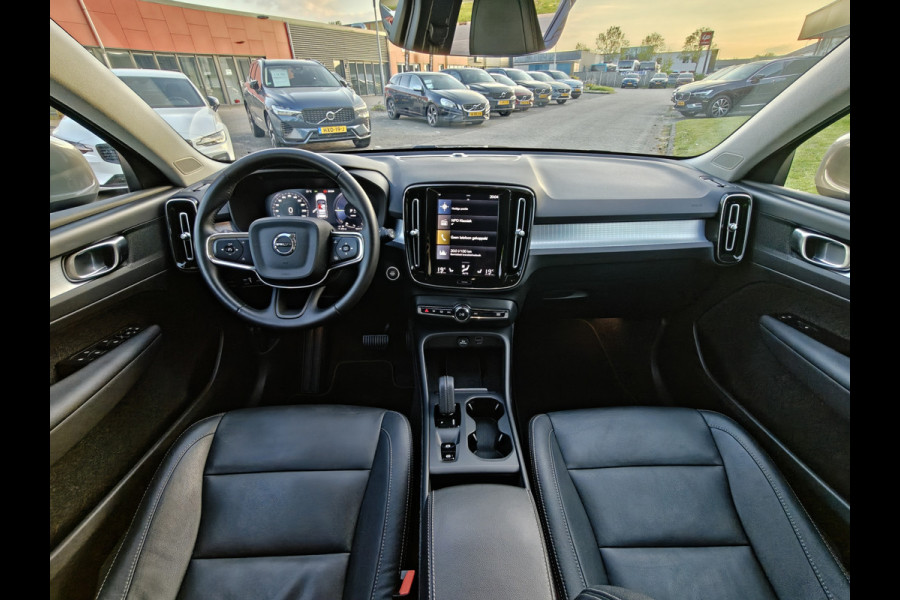 Volvo XC40 T4 211PK Plug-in Hybrid Inscription Expression | Trekhaak | BLIS | Camera Achter | Stoel & Stuur verwarm. | 18'' |