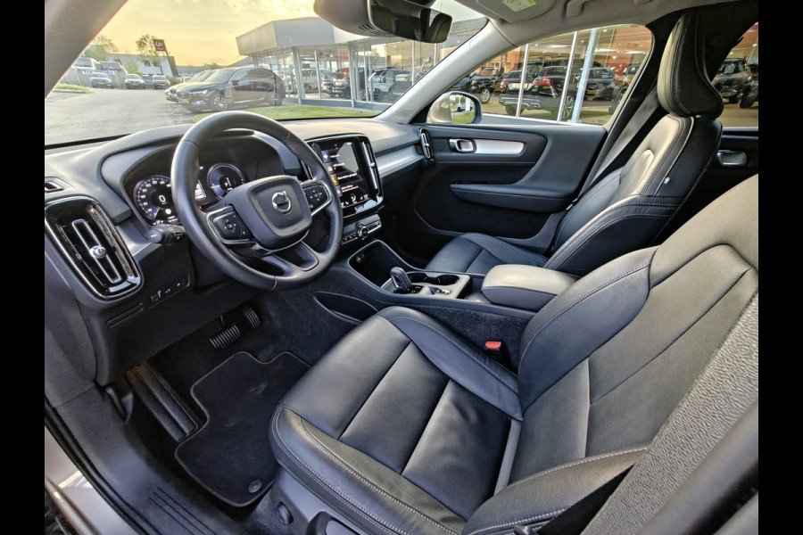 Volvo XC40 T4 211PK Plug-in Hybrid Inscription Expression | Trekhaak | BLIS | Camera Achter | Stoel & Stuur verwarm. | 18'' |