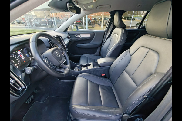 Volvo XC40 T4 211PK Plug-in Hybrid Inscription Expression | Trekhaak | BLIS | Camera Achter | Stoel & Stuur verwarm. | 18'' |