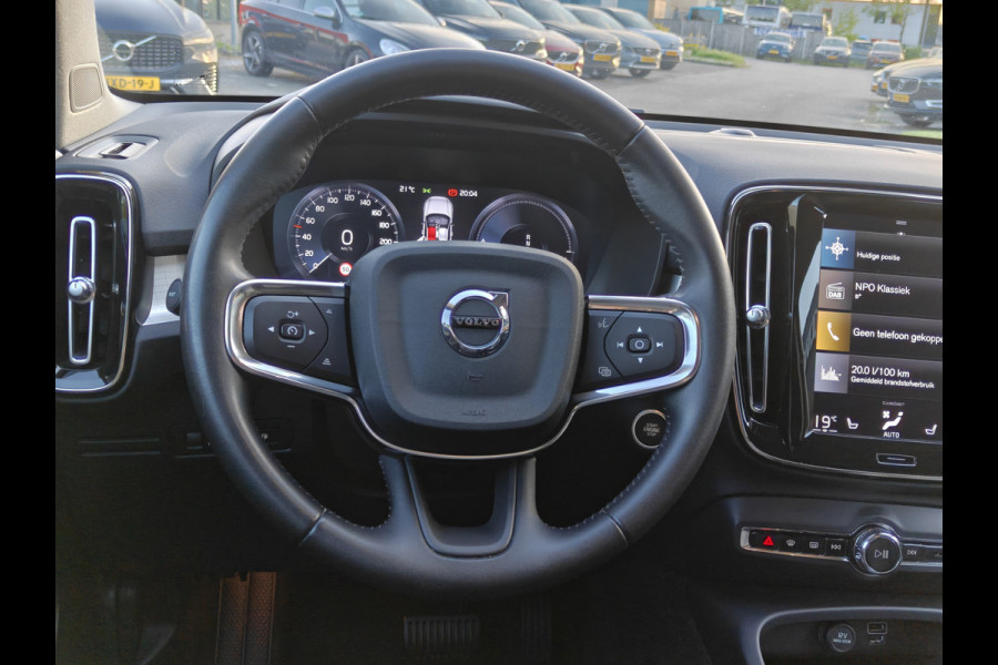 Volvo XC40 T4 211PK Plug-in Hybrid Inscription Expression | Trekhaak | BLIS | Camera Achter | Stoel & Stuur verwarm. | 18'' |