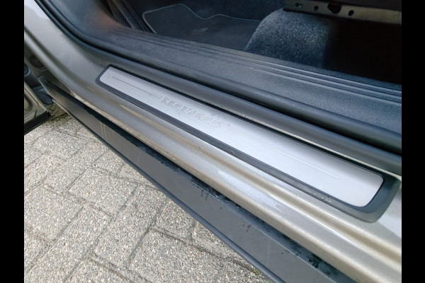 Volvo XC40 T4 211PK Plug-in Hybrid Inscription Expression | Trekhaak | BLIS | Camera Achter | Stoel & Stuur verwarm. | 18'' |