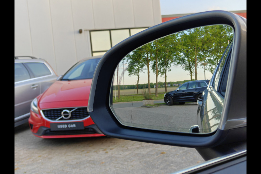 Volvo XC40 T4 211PK Plug-in Hybrid Inscription Expression | Trekhaak | BLIS | Camera Achter | Stoel & Stuur verwarm. | 18'' |