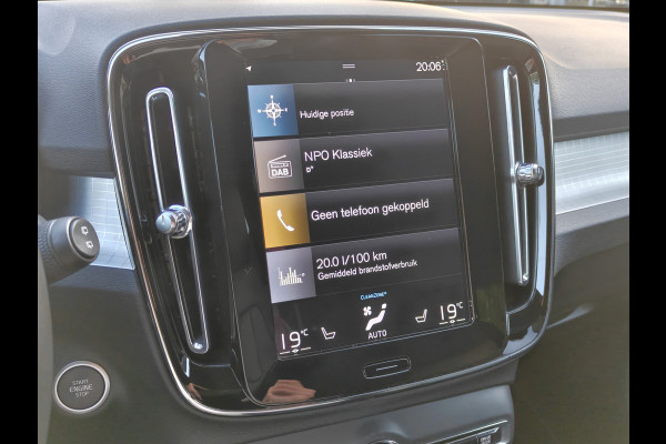 Volvo XC40 T4 211PK Plug-in Hybrid Inscription Expression | Trekhaak | BLIS | Camera Achter | Stoel & Stuur verwarm. | 18'' |