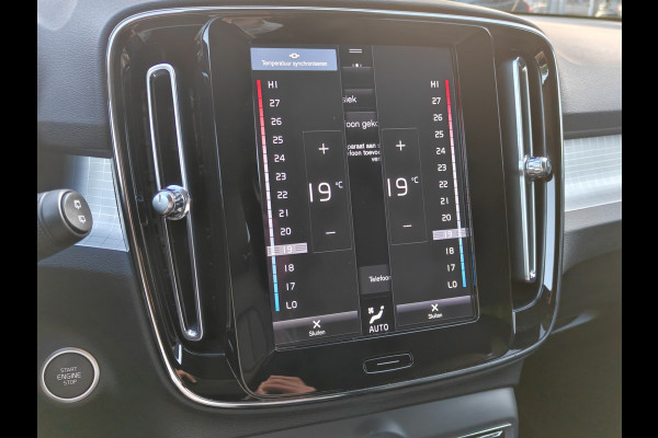 Volvo XC40 T4 211PK Plug-in Hybrid Inscription Expression | Trekhaak | BLIS | Camera Achter | Stoel & Stuur verwarm. | 18'' |