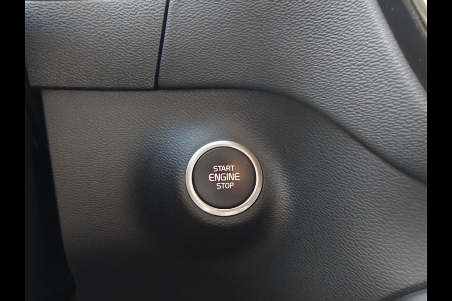 Volvo XC40 T4 211PK Plug-in Hybrid Inscription Expression | Trekhaak | BLIS | Camera Achter | Stoel & Stuur verwarm. | 18'' |