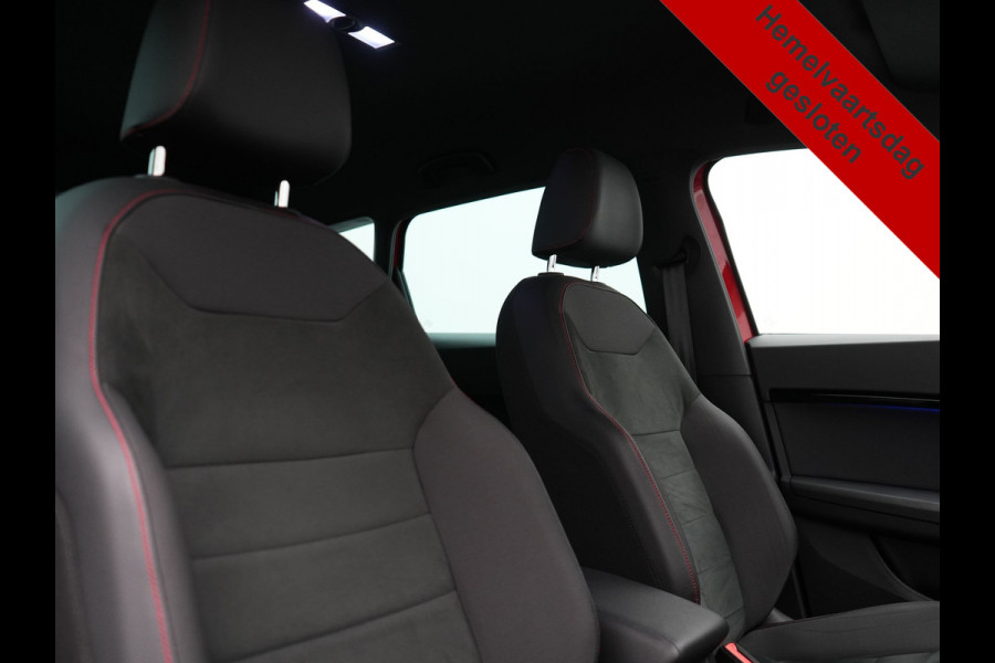 Seat Ateca 1.5 TSI FR DSG 150pk Dealer O.H. | Adaptive Cruise | Camera | Beats Audio | Alcantara Sportstoelen Verwarmd | 19"L.M | Apple Carplay | Sfeerverlichting | Keyless | Blis | Navigatie | DAB |