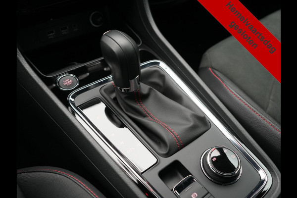 Seat Ateca 1.5 TSI FR DSG 150pk Dealer O.H. | Adaptive Cruise | Camera | Beats Audio | Alcantara Sportstoelen Verwarmd | 19"L.M | Apple Carplay | Sfeerverlichting | Keyless | Blis | Navigatie | DAB |