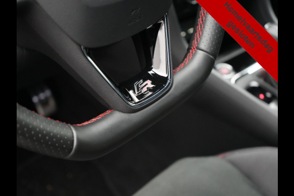 Seat Ateca 1.5 TSI FR DSG 150pk Dealer O.H. | Adaptive Cruise | Camera | Beats Audio | Alcantara Sportstoelen Verwarmd | 19"L.M | Apple Carplay | Sfeerverlichting | Keyless | Blis | Navigatie | DAB |