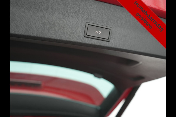 Seat Ateca 1.5 TSI FR DSG 150pk Dealer O.H. | Adaptive Cruise | Camera | Beats Audio | Alcantara Sportstoelen Verwarmd | 19"L.M | Apple Carplay | Sfeerverlichting | Keyless | Blis | Navigatie | DAB |