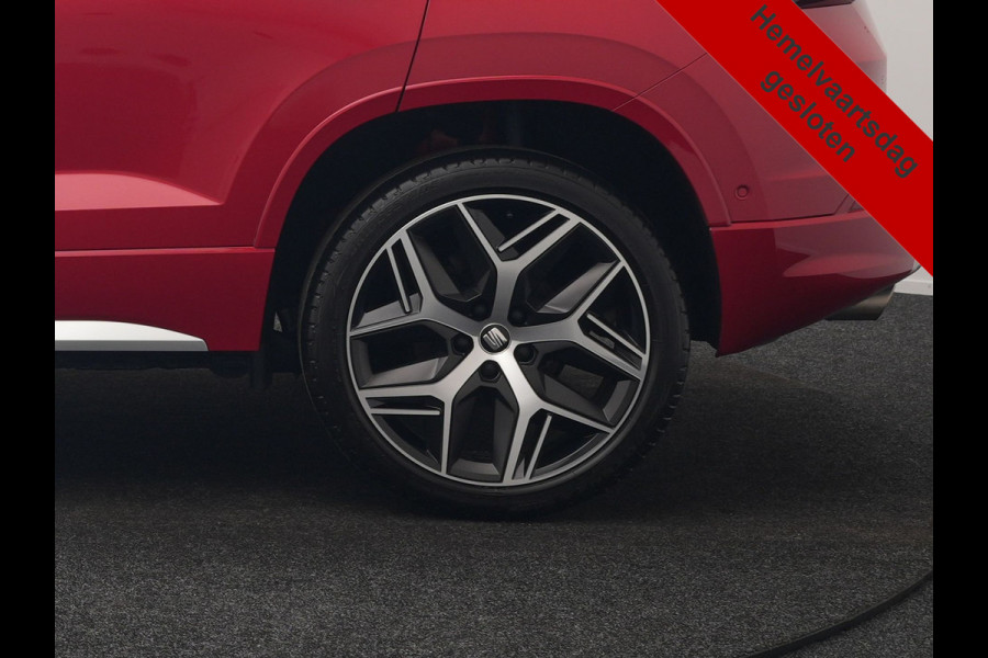 Seat Ateca 1.5 TSI FR DSG 150pk Dealer O.H. | Adaptive Cruise | Camera | Beats Audio | Alcantara Sportstoelen Verwarmd | 19"L.M | Apple Carplay | Sfeerverlichting | Keyless | Blis | Navigatie | DAB |