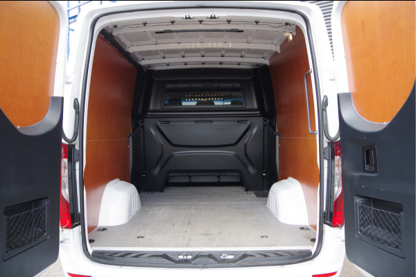 Mercedes-Benz Sprinter 319 3.0 V6 L2H1 DC-6P, 3.5T TREKHAAK, LED, ADAPT. CRUISE, MBUX 10'', CAMERA, NAVI, GEVEERDE STOEL, DUBBELE CABINE, DUBBEL CABINE