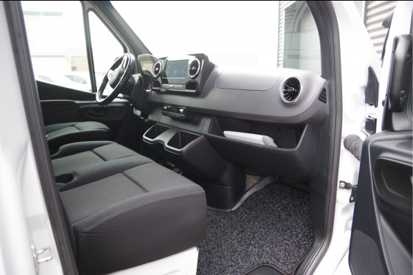 Mercedes-Benz Sprinter 319 3.0 V6 L2H1 DC-6P, 3.5T TREKHAAK, LED, ADAPT. CRUISE, MBUX 10'', CAMERA, NAVI, GEVEERDE STOEL, DUBBELE CABINE, DUBBEL CABINE