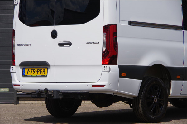 Mercedes-Benz Sprinter 319 3.0 V6 L2H1 DC-6P, 3.5T TREKHAAK, LED, ADAPT. CRUISE, MBUX 10'', CAMERA, NAVI, GEVEERDE STOEL, DUBBELE CABINE, DUBBEL CABINE