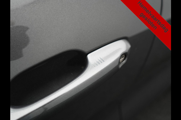 Ford Kuga 2.5 Titanium PHEV 225pk Dealer O.H | Camera | Keyless | Cruise Control | Sportstoelen & Stuur Verwarmd | Navigatie | Virtual | DAB | 17"L.M | Plug In Hybrid