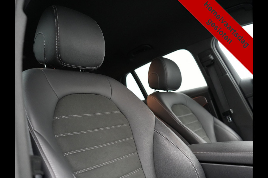 Mercedes-Benz EQC 400 4MATIC AMG Line 408pk INCL BTW | Trekhaak af Fabriek | Adaptive Cruise | 360 Camera | Multibeam LED | Standkachel | Sfeerverlichting | 19"L.M | Widescreen | Keyless | BLIS |
