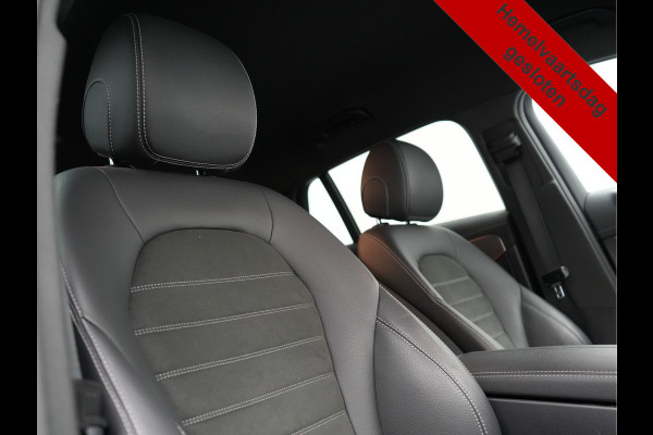 Mercedes-Benz EQC 400 4MATIC AMG Line 408pk INCL BTW | Trekhaak af Fabriek | Adaptive Cruise | 360 Camera | Multibeam LED | Standkachel | Sfeerverlichting | 19"L.M | Widescreen | Keyless | BLIS |