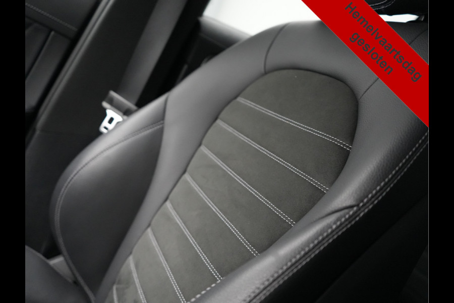 Mercedes-Benz EQC 400 4MATIC AMG Line 408pk INCL BTW | Trekhaak af Fabriek | Adaptive Cruise | 360 Camera | Multibeam LED | Standkachel | Sfeerverlichting | 19"L.M | Widescreen | Keyless | BLIS |