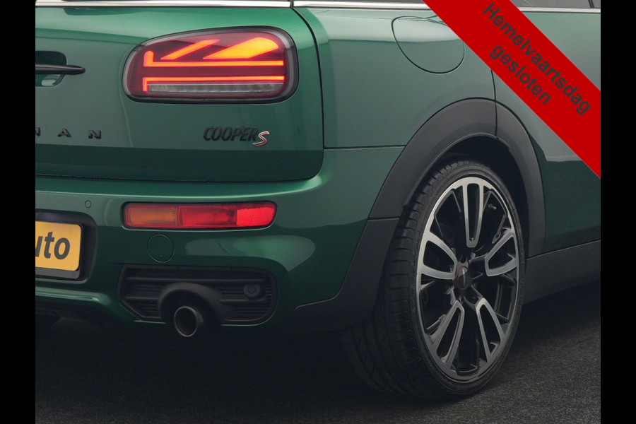 MINI Clubman 2.0 Cooper S John Cooper Works FACELIFT 179pk Dealer O.H | Panodak | Adaptive Cruise | Alcantara JCW Sportstoelen | Head Up | Harman Kardon | 19"L.M | Trekhaak Afn. | Camera | Keyless |