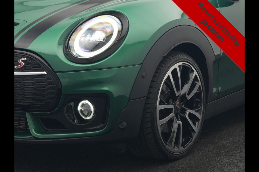 MINI Clubman 2.0 Cooper S John Cooper Works FACELIFT 179pk Dealer O.H | Panodak | Adaptive Cruise | Alcantara JCW Sportstoelen | Head Up | Harman Kardon | 19"L.M | Trekhaak Afn. | Camera | Keyless |