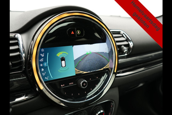 MINI Clubman 2.0 Cooper S John Cooper Works FACELIFT 179pk Dealer O.H | Panodak | Adaptive Cruise | Alcantara JCW Sportstoelen | Head Up | Harman Kardon | 19"L.M | Trekhaak Afn. | Camera | Keyless |